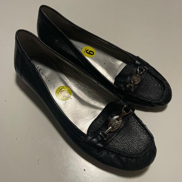 Anne Klein Black Kitten Heel Loafers - Picture 1 of 5